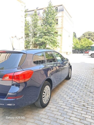 Opel Astra 2011, 322,000 km - 1.3 л - Bakı