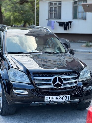 Mercedes GL 550-1