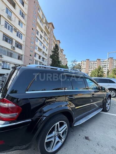 Mercedes GL 550-5