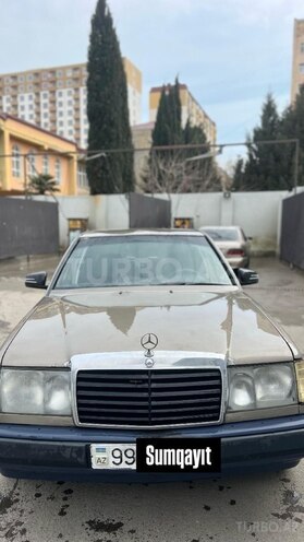 Mercedes E 260 1986, 420,000 km - 2.6 l - Sumqayıt