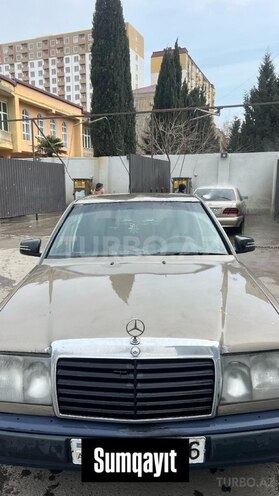 Mercedes E 260 1986, 420,000 km - 2.6 l - Sumqayıt