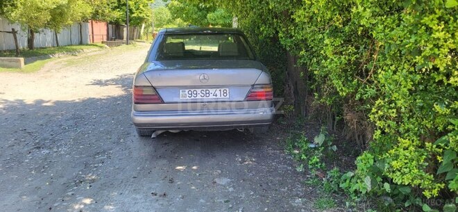 Mercedes E 230 1992, 978,700 km - 2.3 l - Balakən