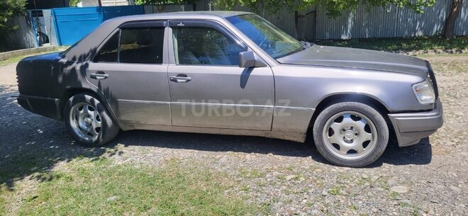 Mercedes E 230 1992, 978,700 km - 2.3 l - Balakən