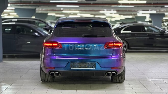 Porsche Macan Turbo-6