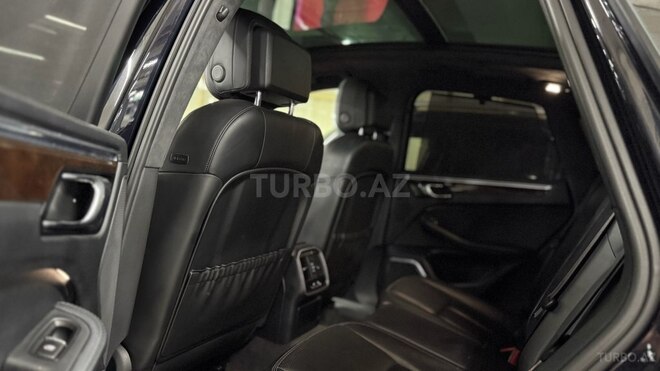 Porsche Macan Turbo-11