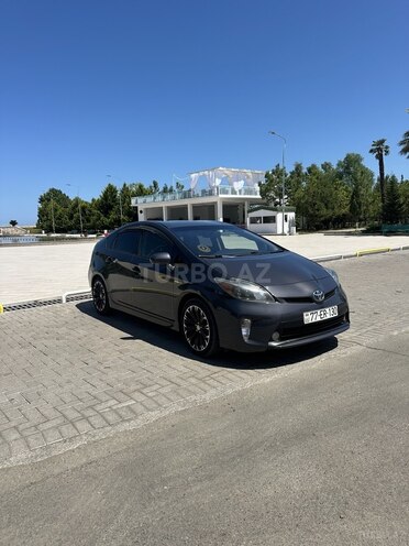 Toyota Prius 2014, 418,985 km - 1.8 л - Astara