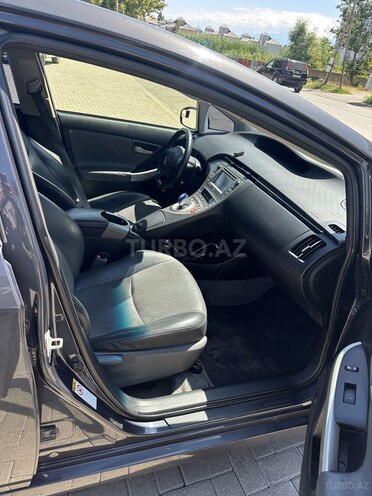Toyota Prius 2014, 418,985 km - 1.8 л - Astara