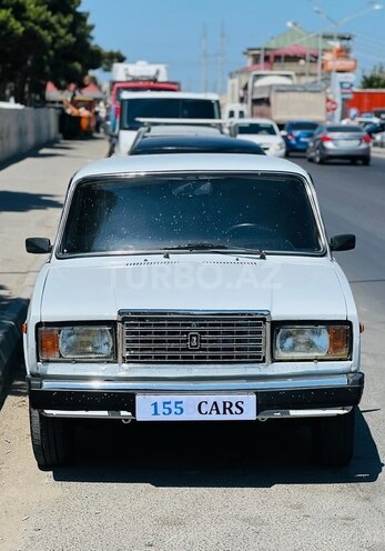 LADA (VAZ) 2107-1