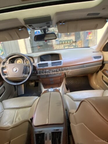 BMW 745-6