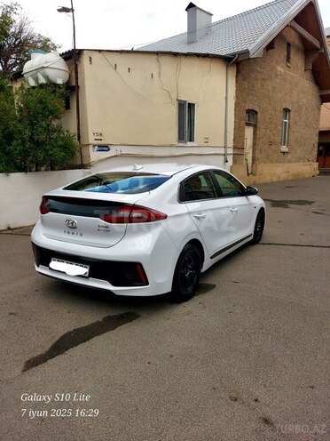 Hyundai IONIQ-6