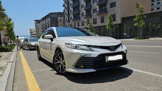 Toyota Camry-3
