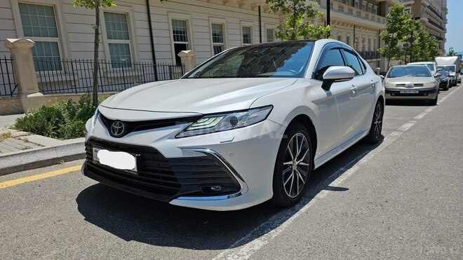 Toyota Camry-5