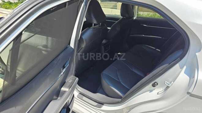Toyota Camry-12