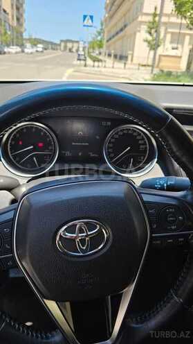 Toyota Camry-10
