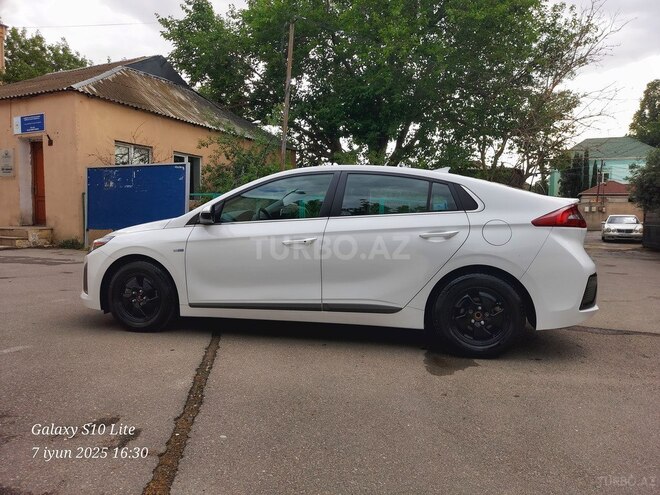 Hyundai IONIQ-20