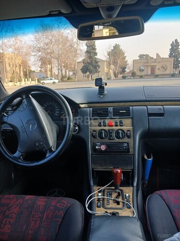 Mercedes E 220 1998, 550,000 km - 2.2 l - Goranboy
