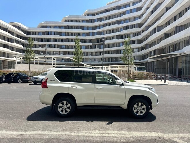 Toyota Land Cruiser Prado 2011, 72,000 km - 2.7 l - Bakı