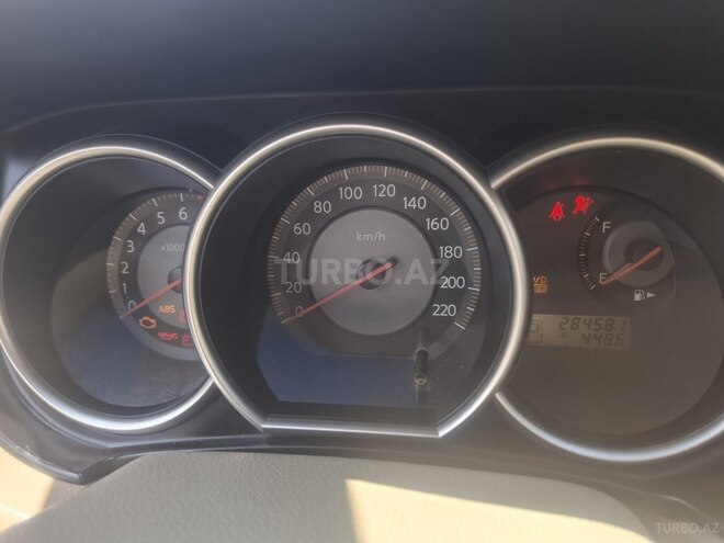 Nissan Tiida-6