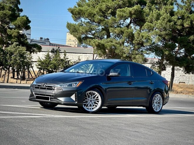 Hyundai Elantra-2