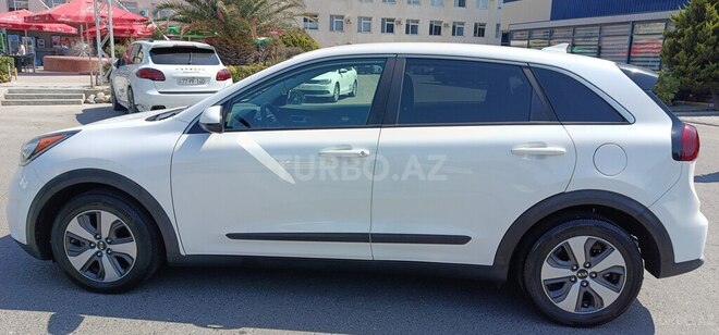 Kia Niro 2017, 80,000 km - 1.6 л - Bakı
