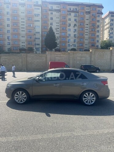 Kia Cerato-4