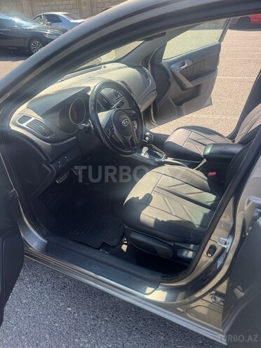 Kia Cerato-12