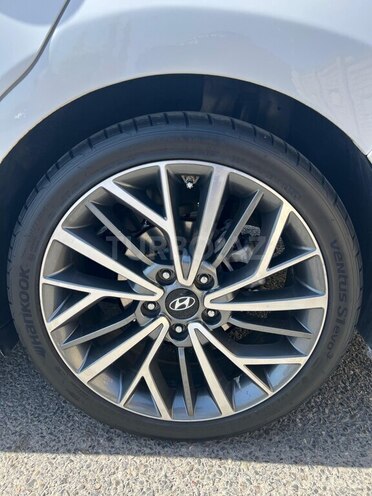 Hyundai Avante-12