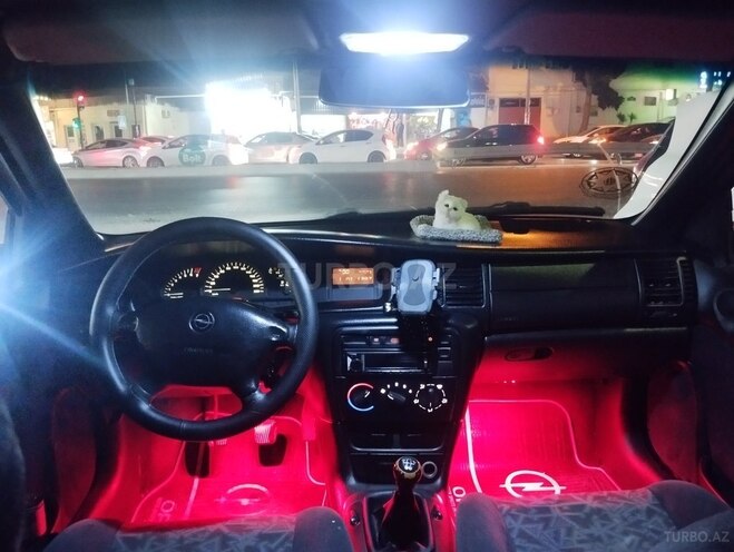 Opel Vectra 1997, 360,000 km - 1.6 l - Bakı