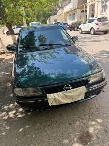 Opel Astra 1997, 300,000 km - 1.6 l - Sumqayıt