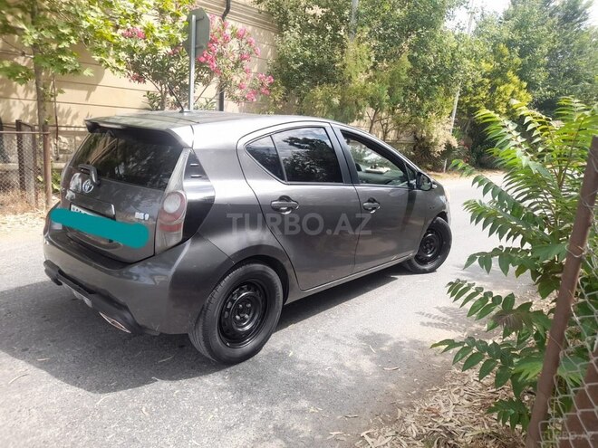 Toyota Prius C 2012, 382,000 km - 1.5 l - Bakı