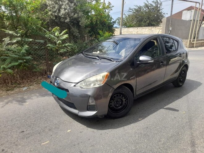 Toyota Prius C 2012, 382,000 km - 1.5 l - Bakı