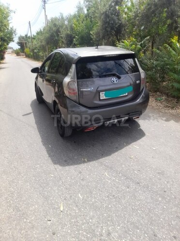 Toyota Prius C 2012, 382,000 km - 1.5 l - Bakı