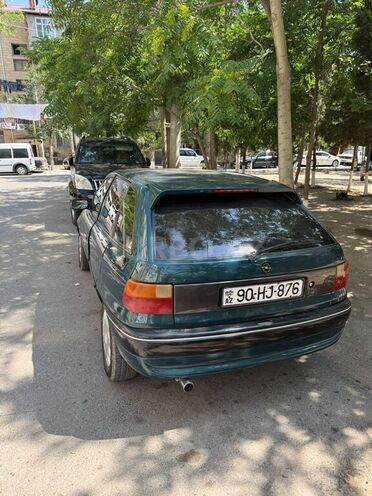 Opel Astra 1997, 300,000 km - 1.6 l - Sumqayıt