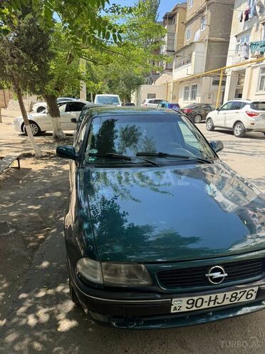 Opel Astra 1997, 300,000 km - 1.6 l - Sumqayıt