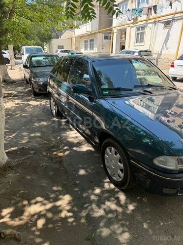 Opel Astra 1997, 300,000 km - 1.6 l - Sumqayıt