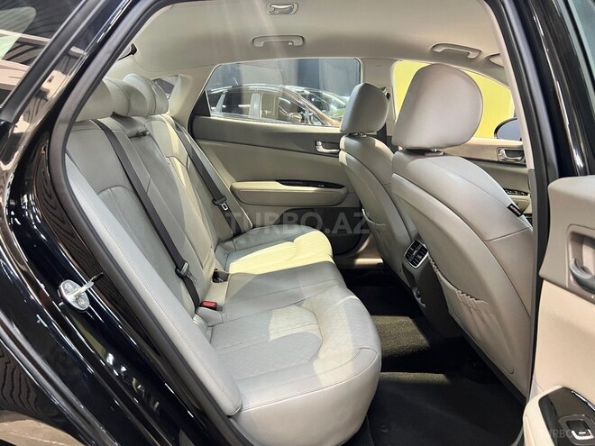 Kia Optima-11