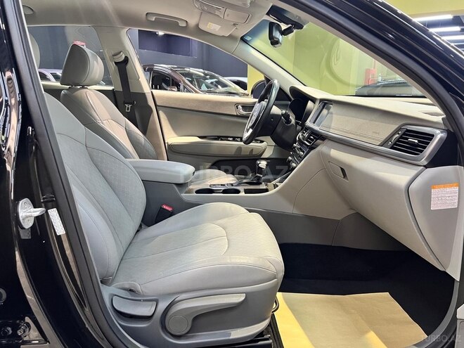 Kia Optima-13