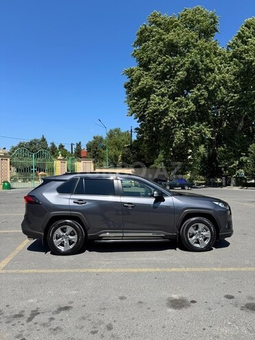 Toyota RAV4 2024, 9,000 km - 2.5 л - Bakı