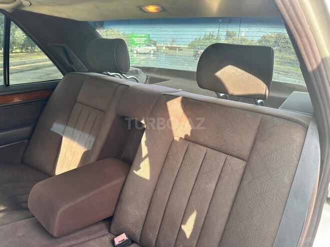 Mercedes E 220 1995, 335,000 km - 2.2 l - Sumqayıt