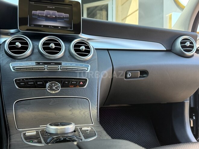 Mercedes C 300-9
