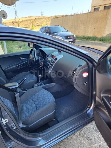 Kia  2008, 221,000 km - 1.6 l - Bakı