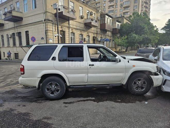 Nissan Pathfinder 2001, 440,000 km - 3.5 l - Bakı