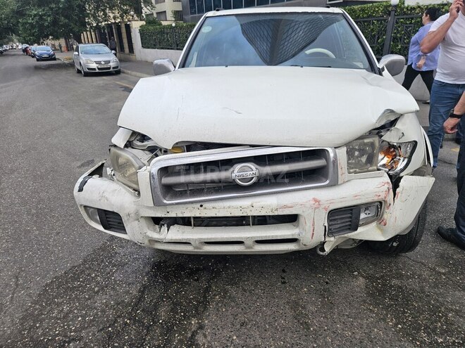 Nissan Pathfinder 2001, 440,000 km - 3.5 l - Bakı
