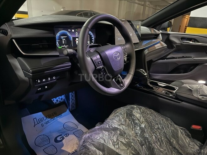 Toyota Camry-6