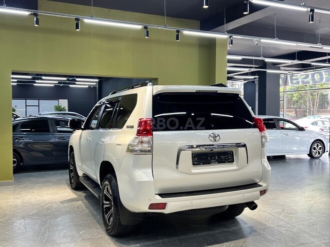 Toyota Land Cruiser Prado-7