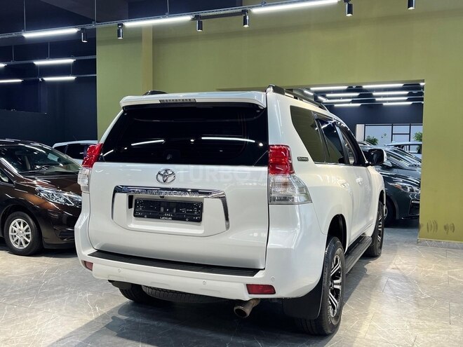 Toyota Land Cruiser Prado-8