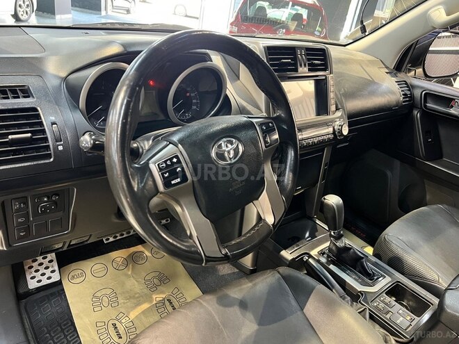 Toyota Land Cruiser Prado-18