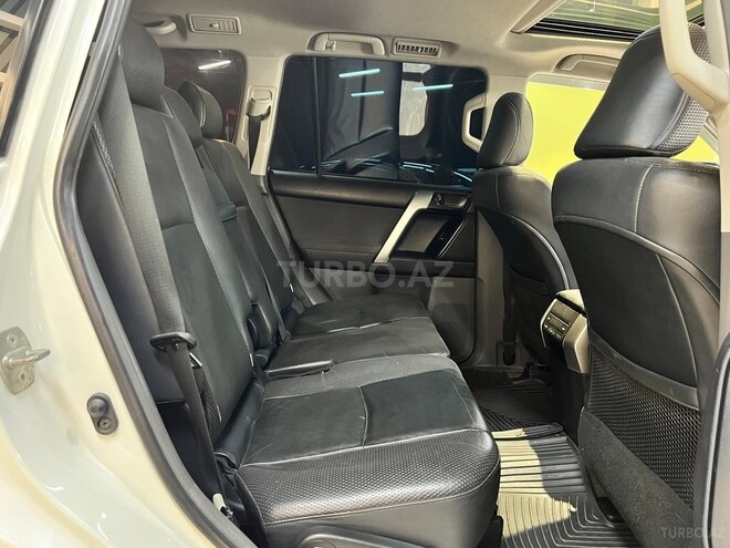 Toyota Land Cruiser Prado-13