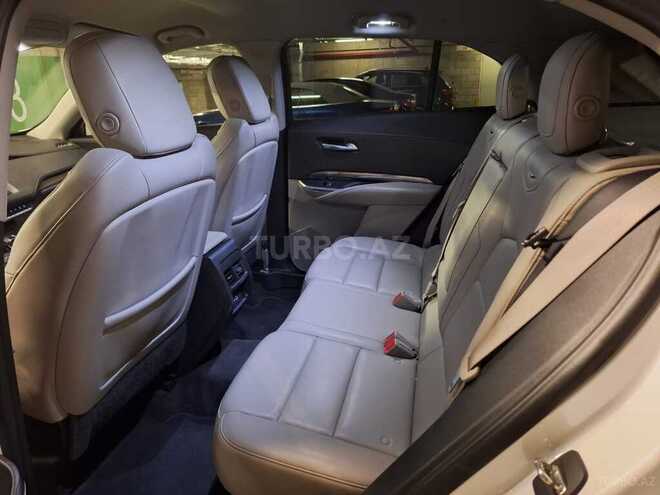 Cadillac XT4-9