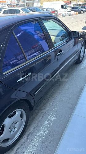 Mercedes E 240 1999, 250,000 km - 2.4 l - Bakı